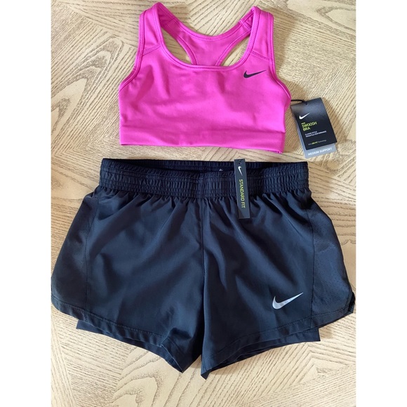 *BUNDLE* Women Nike Sport Bra & Shorts
